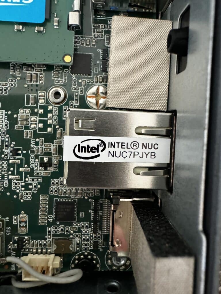 Intel NUC